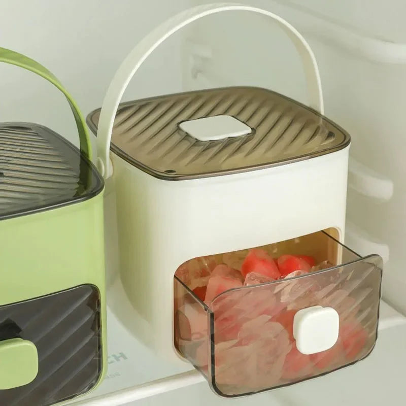 De StanleyChill™ EasyIce Maker