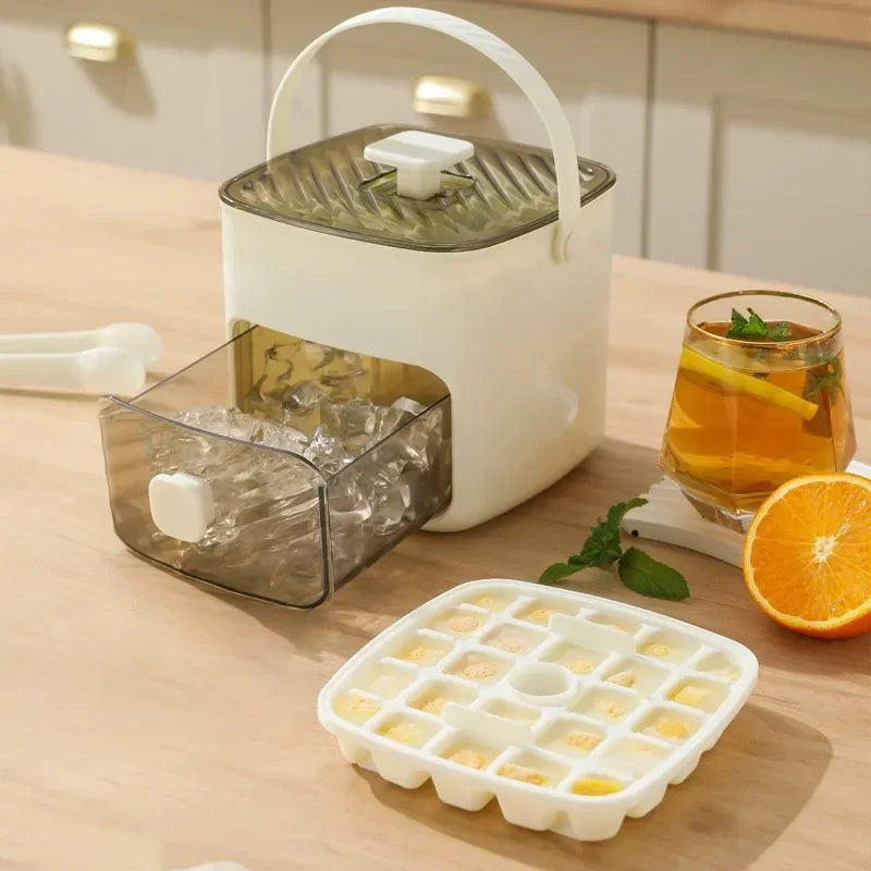 De StanleyChill™ EasyIce Maker
